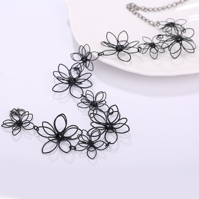Collier ras du cou - fleurs