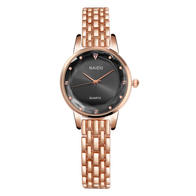 Élégante montre pour dames sur un bracelet avec un cadran coloré