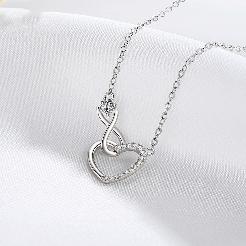 Collier avec zircons - cœur