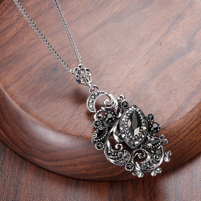 Collier avec un œillet