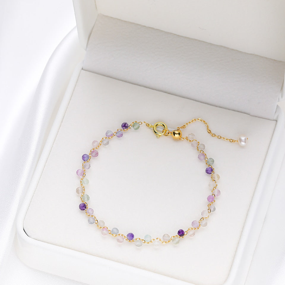 Bracelet avec des pierres colorées