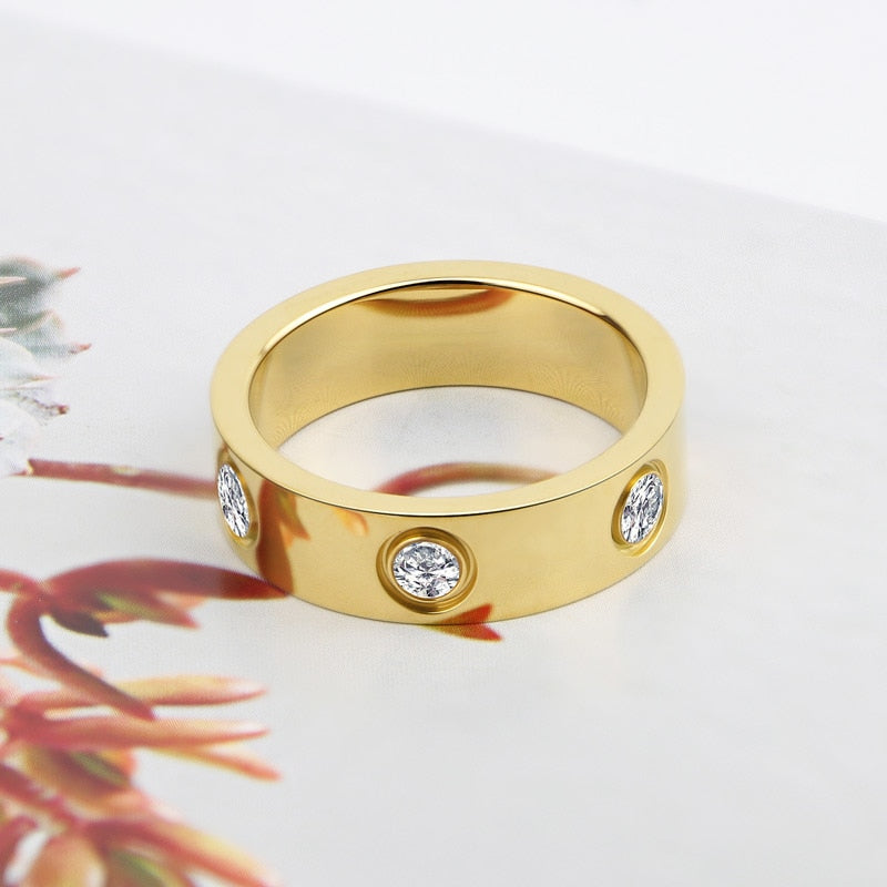 Bague avec zircons