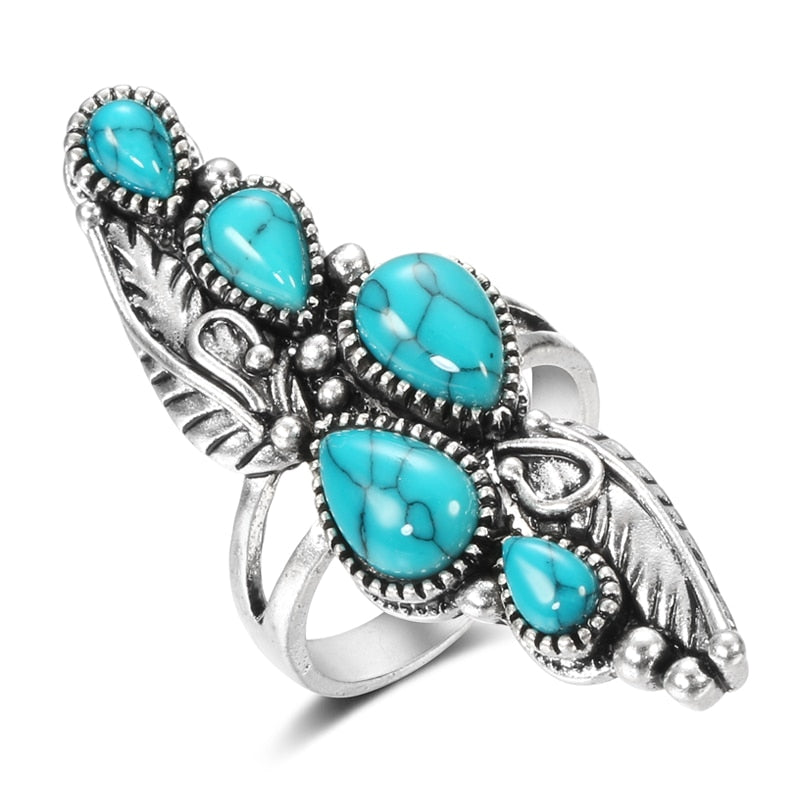 Bague avec des pierres précieuses