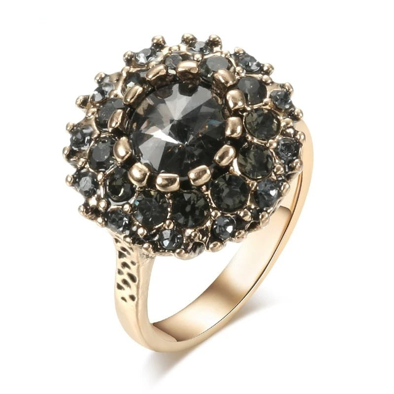 Bague avec une pierre noire