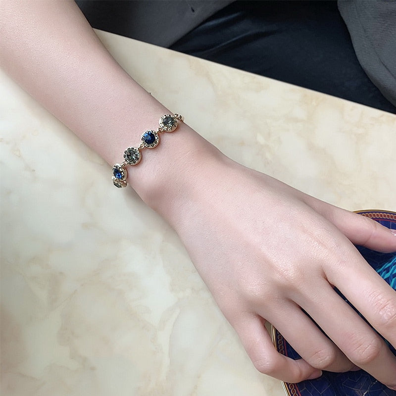 Bracelet avec des pierres colorées