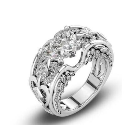 Bague - anneau avec un cœur