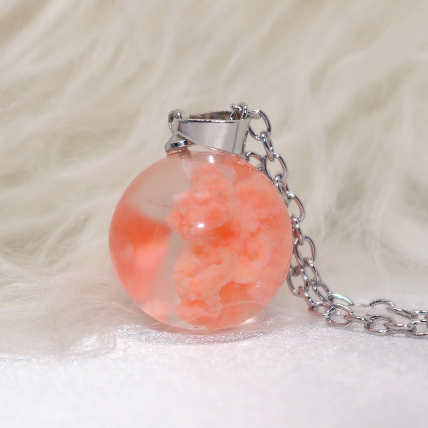Collier phosphorescent
