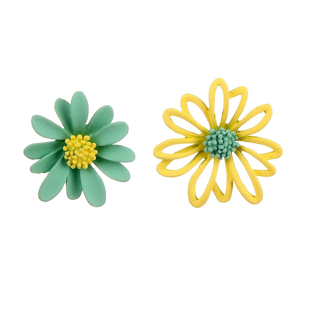 Boucles d'oreilles asymétriques - fleurs