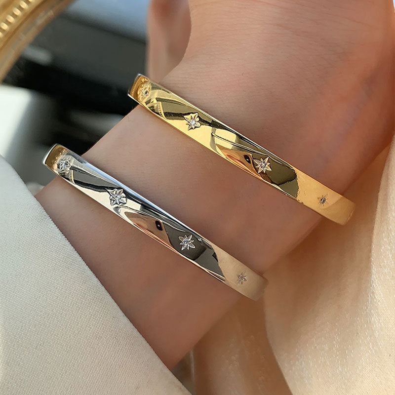 Bracelet ouvert en argent