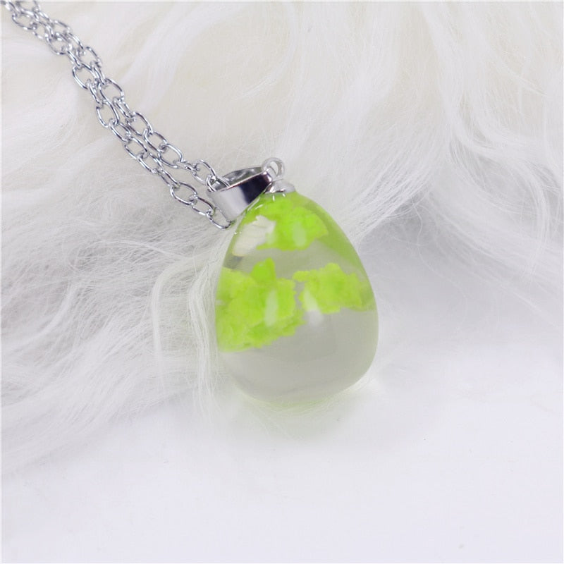 Collier lumineux dans le noir