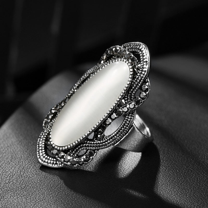 Bague avec un œillet longitudinal