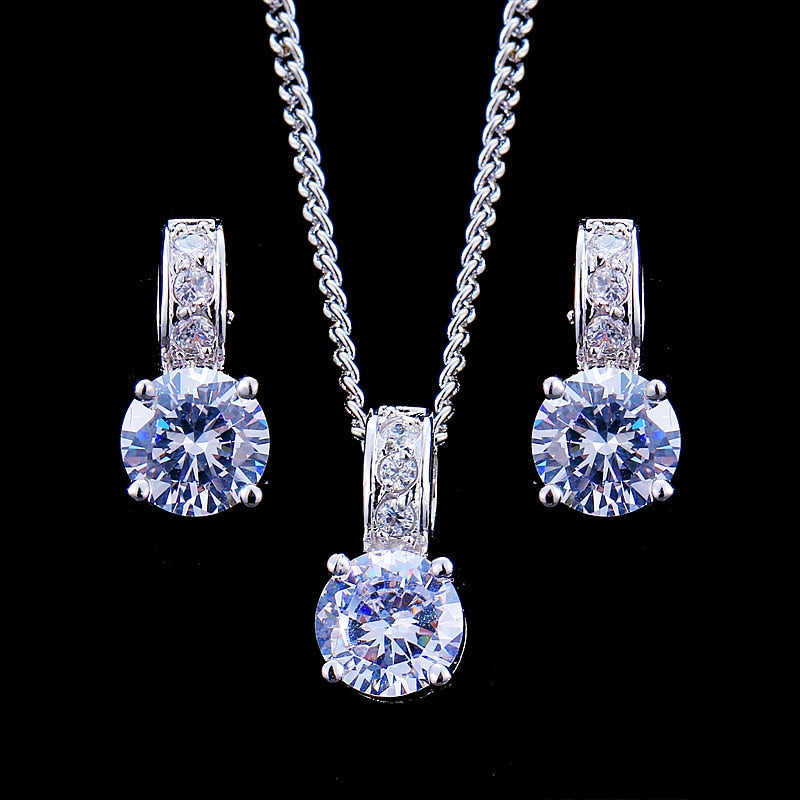 Ensemble de bijoux avec zirconia