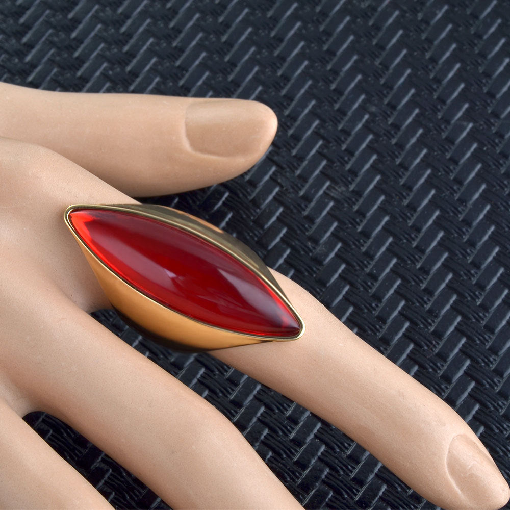 Bague avec un œillet longitudinal