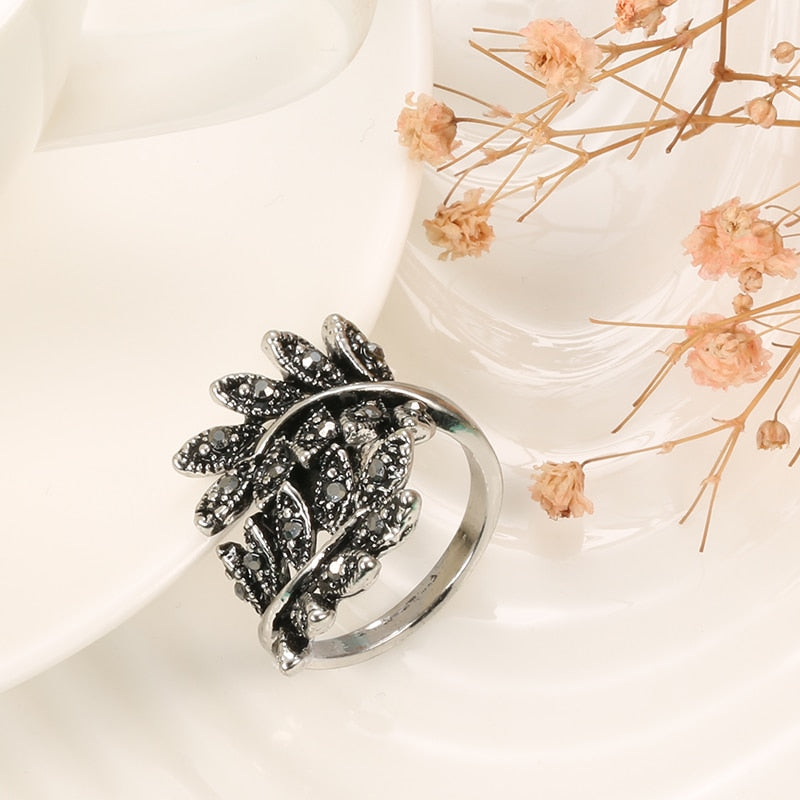 Bague avec motif de plante