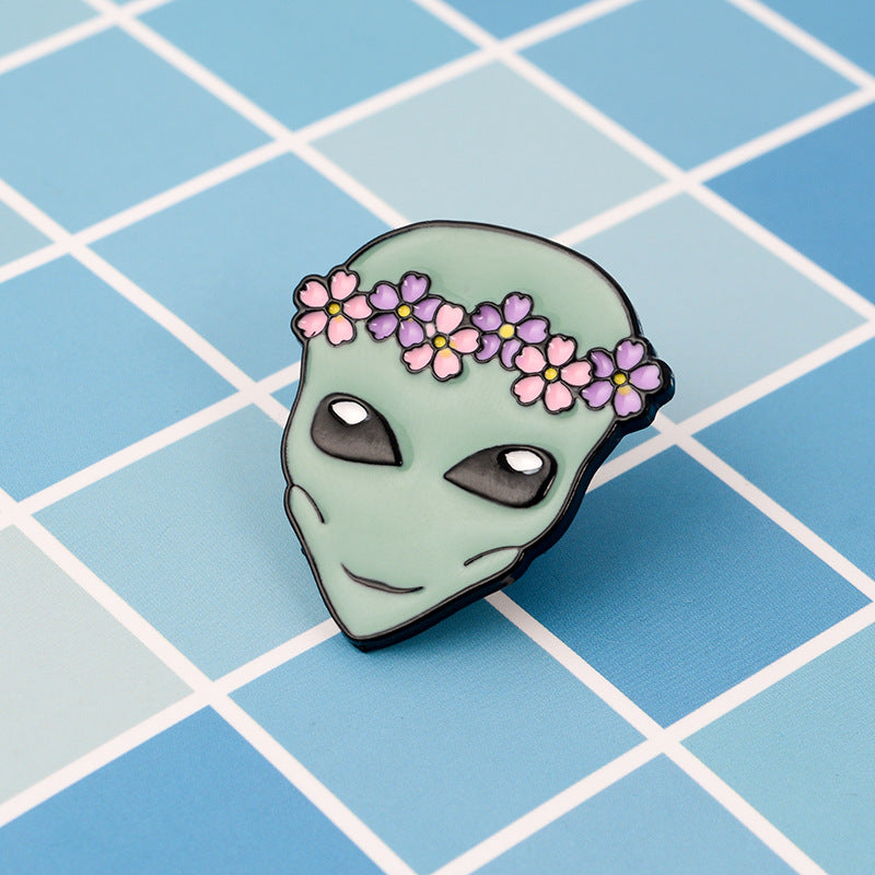 Alien Pin avec une couronne