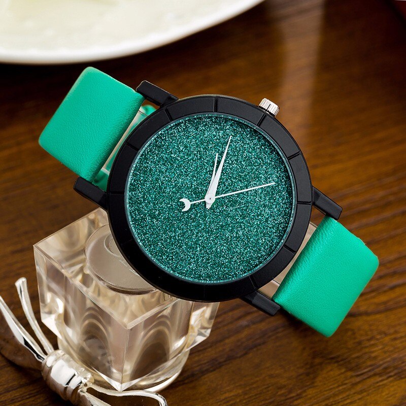 Montre minimaliste pour femmes avec cadran pailleté