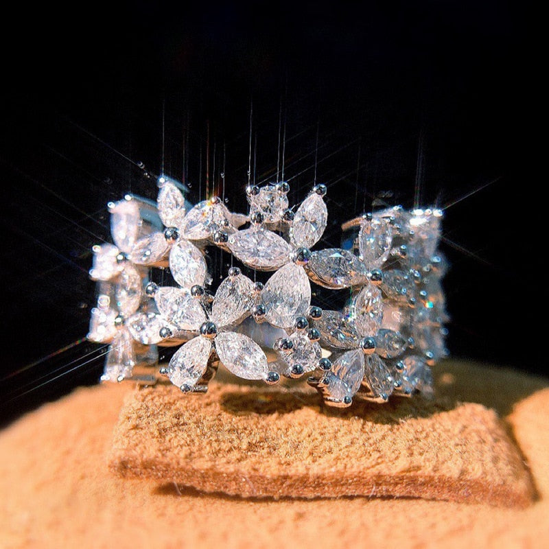 Bague avec motif de fleur