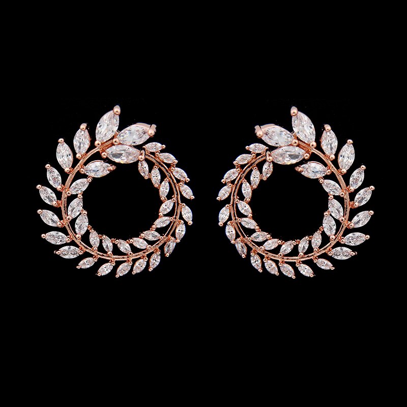 Ensemble de bijoux avec un motif de feuille