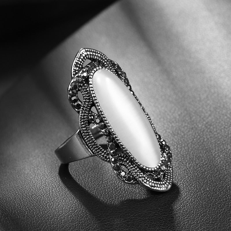 Bague avec un œillet longitudinal