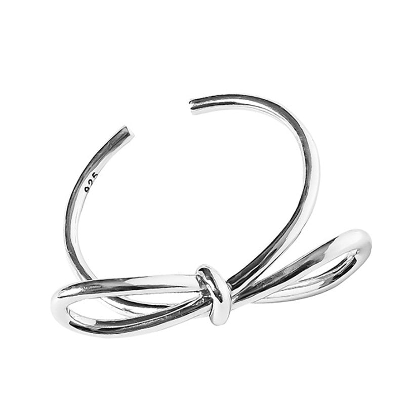 Bracelet en argent avec un nœud
