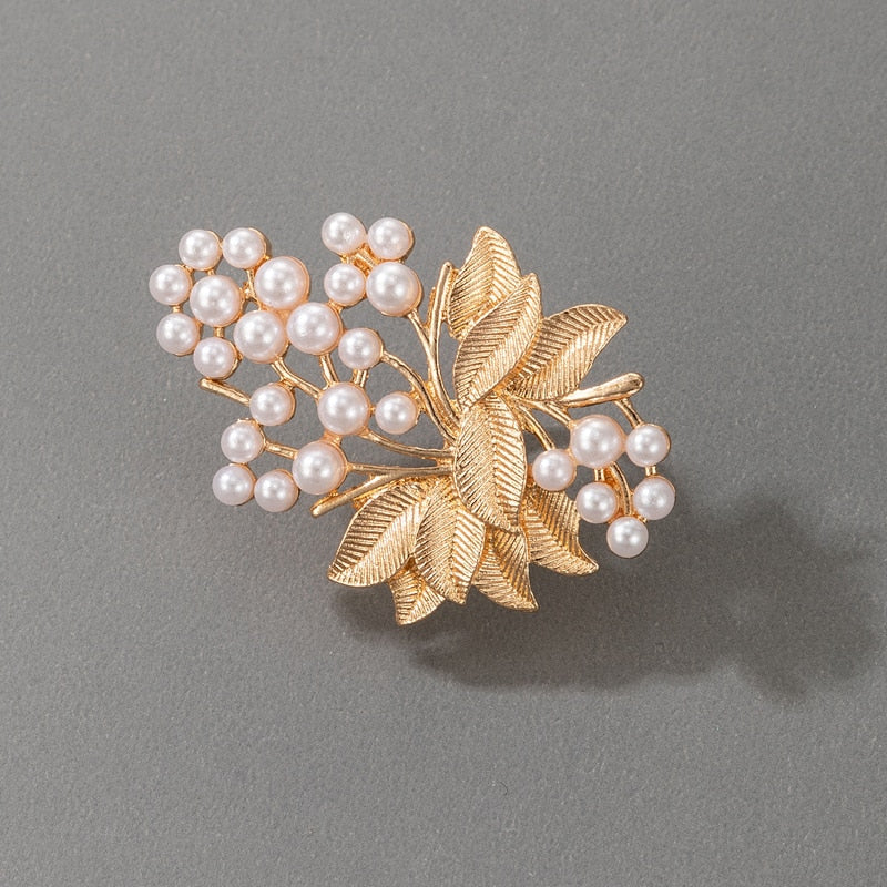 Bague avec un motif de feuille