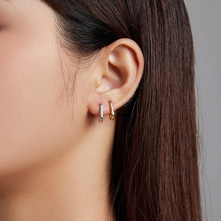 Boucles d'oreilles au style minimaliste