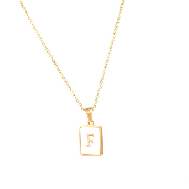 Collier initial