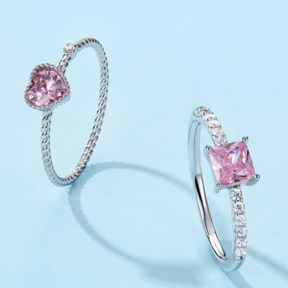 Bague avec une pierre de couleur rose