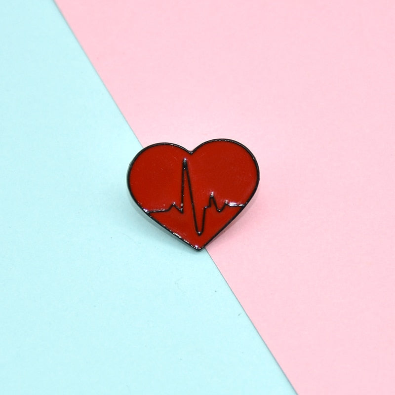 Broche en forme de cœur