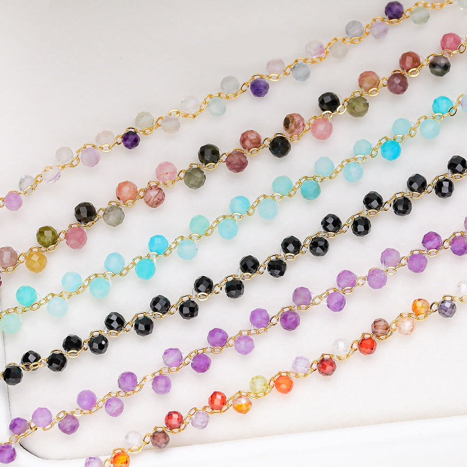 Bracelet avec des pierres colorées