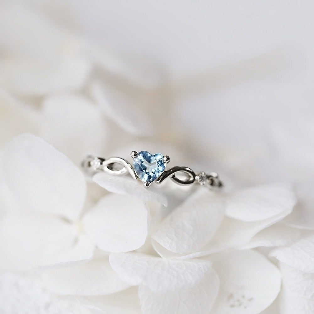 Bague en zirconium en forme de cœur