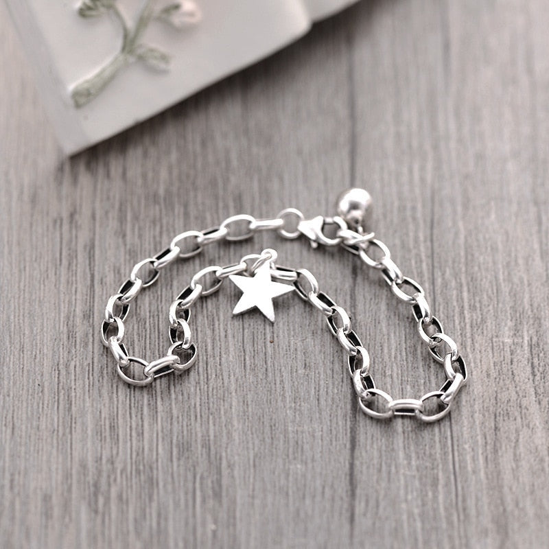 Bracelet en argent avec une étoile