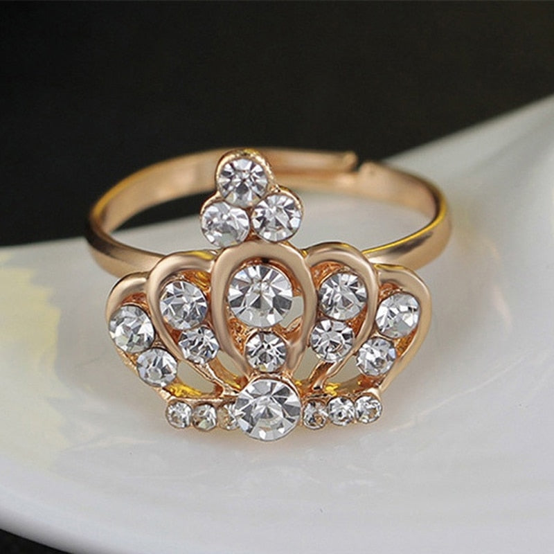 Ensemble de bijoux avec motif de couronne