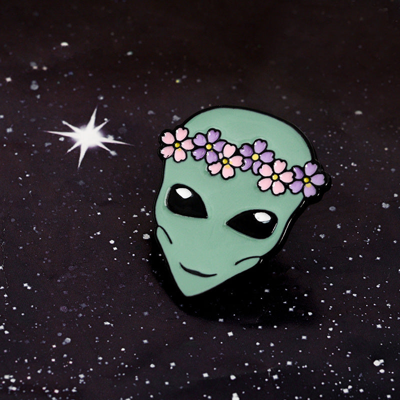 Alien Pin avec une couronne