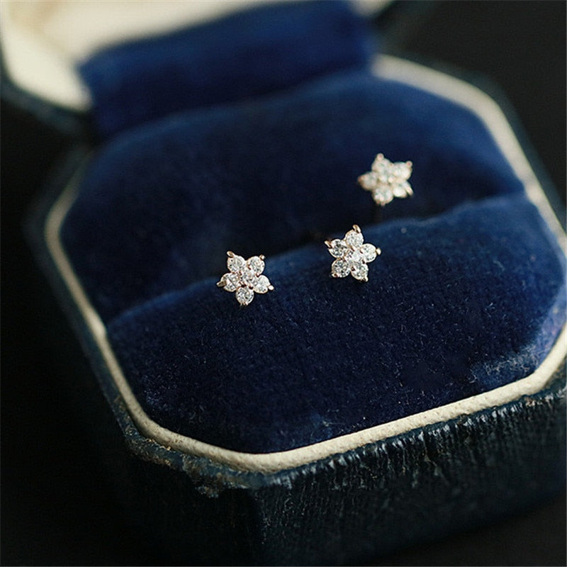 Boucles d'oreilles minimalistes en fleur