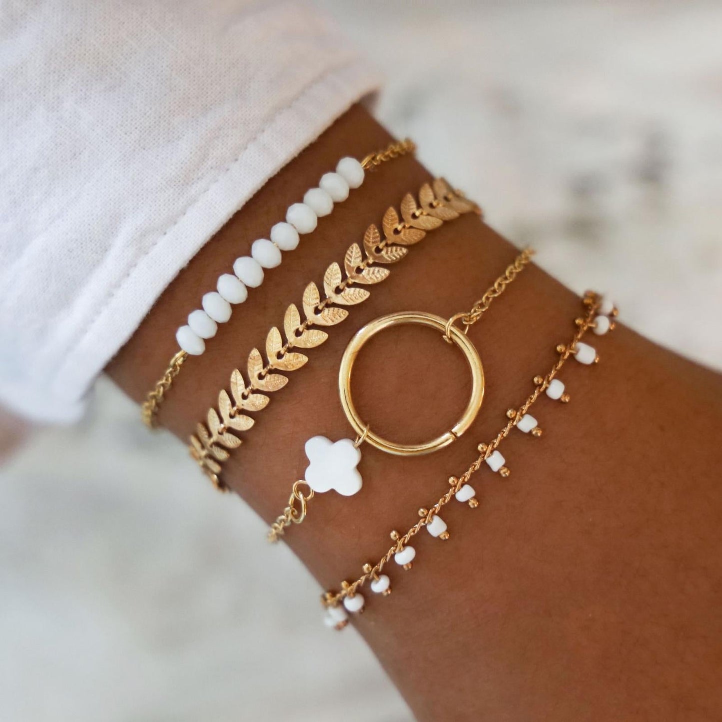 Un ensemble de bracelets