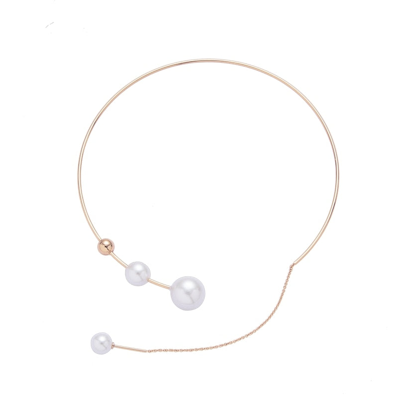 Collier ouvert avec des perles