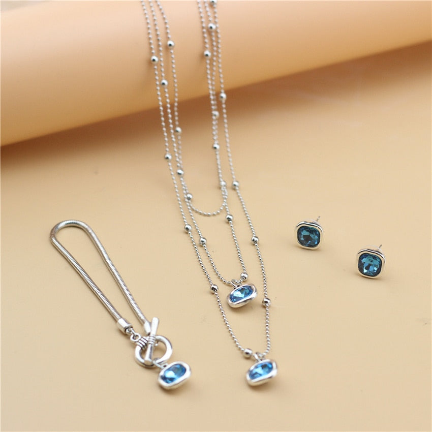 Ensemble de bijoux avec perles colorées