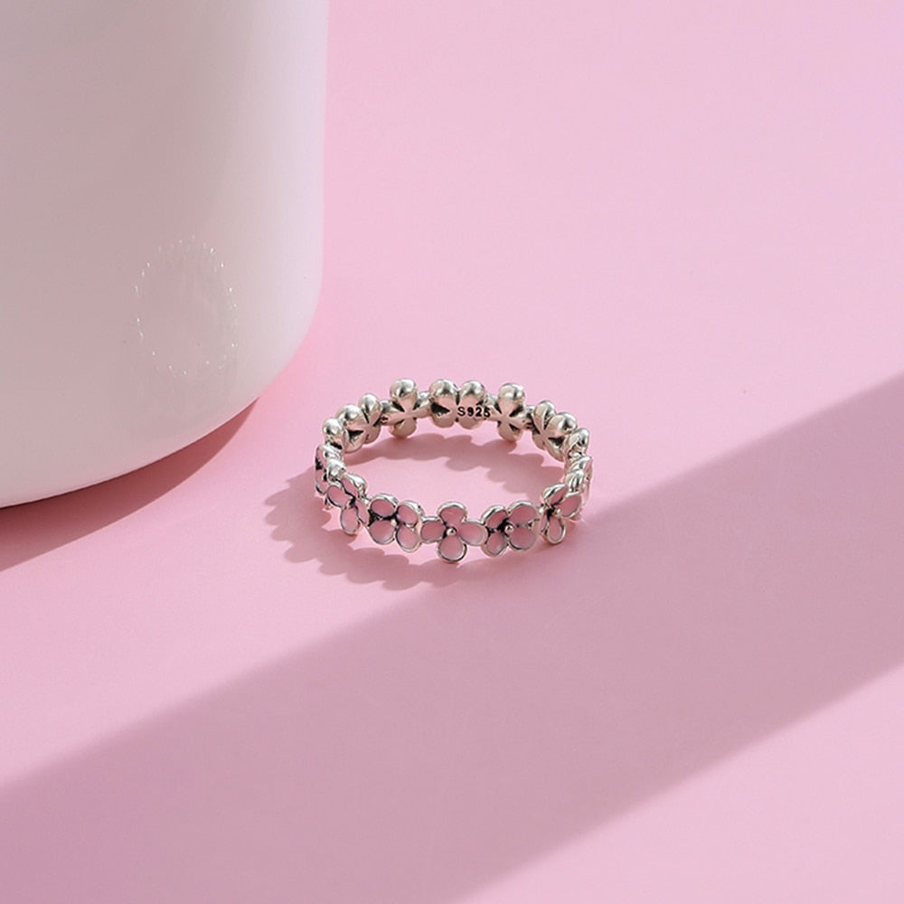 Bague avec un motif floral