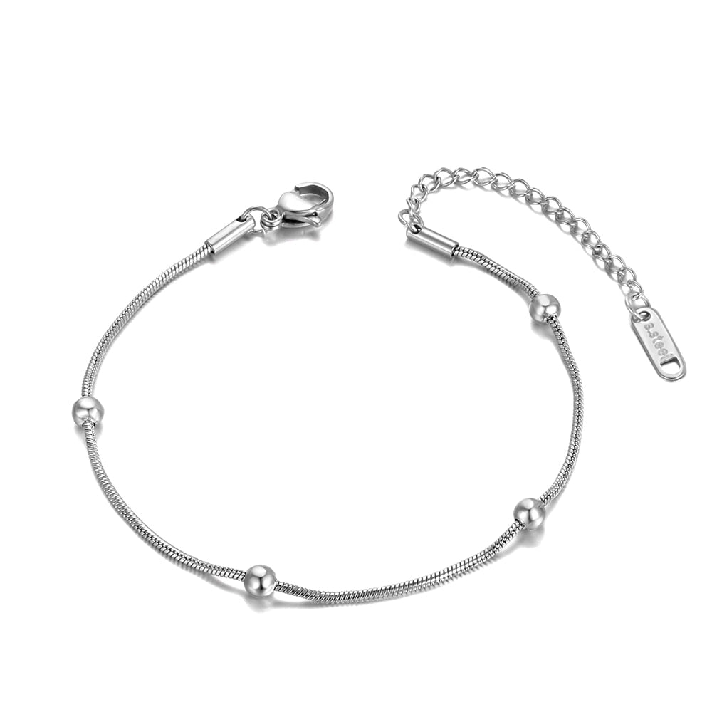Bracelet minimaliste avec de petites boules