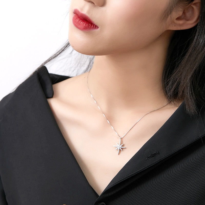 Collier avec motif d'étoile