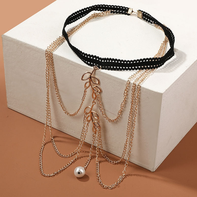 Cheville avec motif de feuille et perle d'imitation