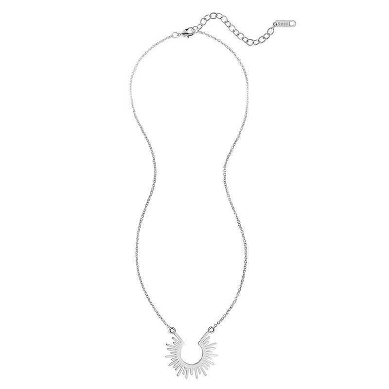 Collier avec un pendentif