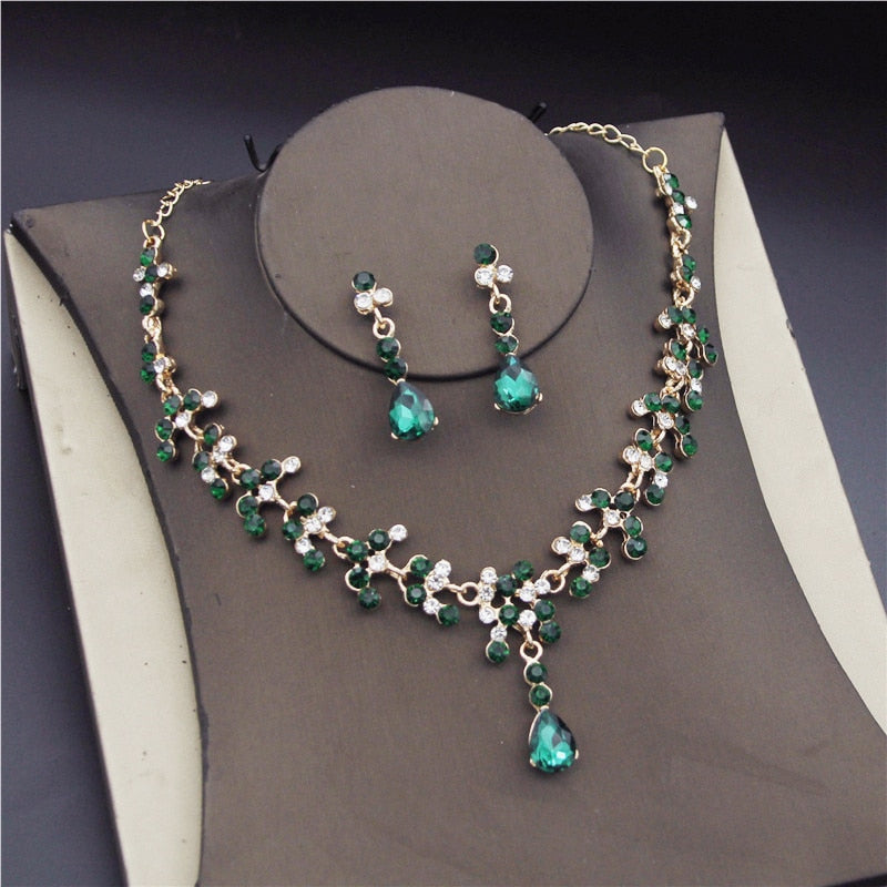 Ensemble de bijoux avec zirconia