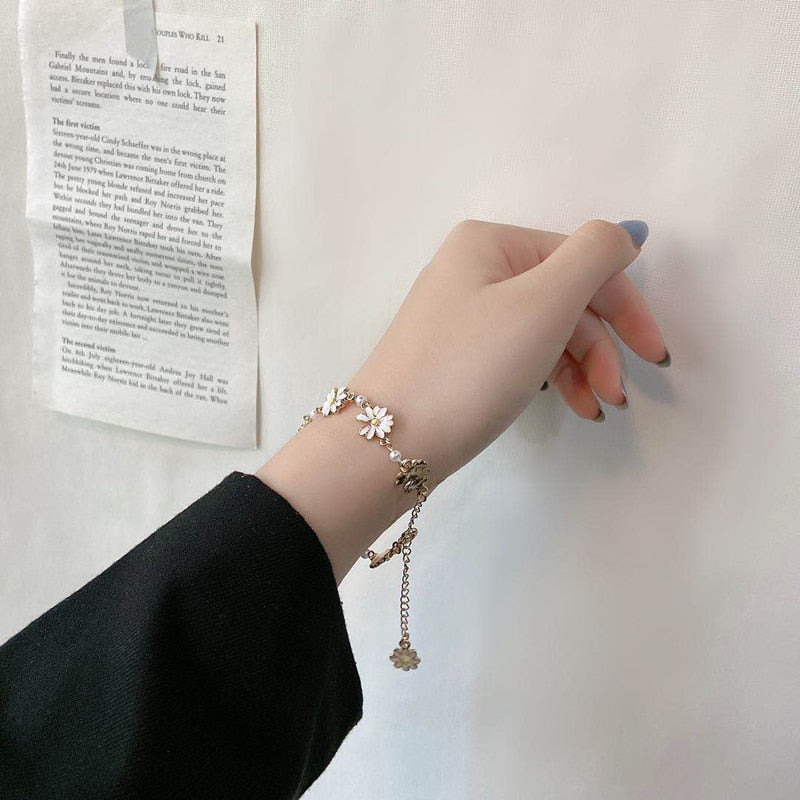 Bracelet avec un motif de marguerite