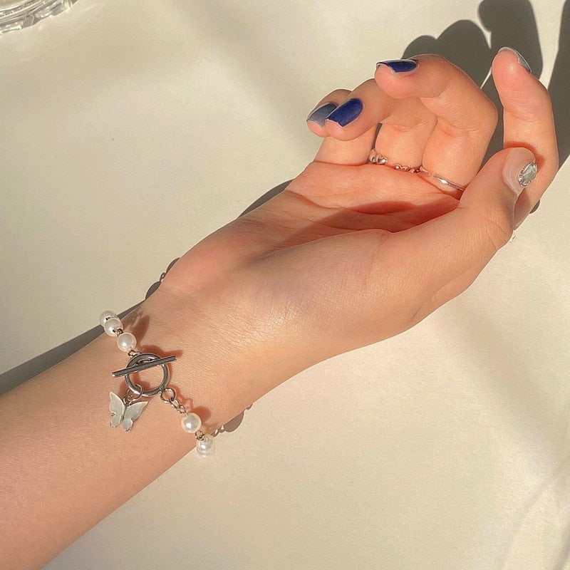 Bracelet avec un papillon