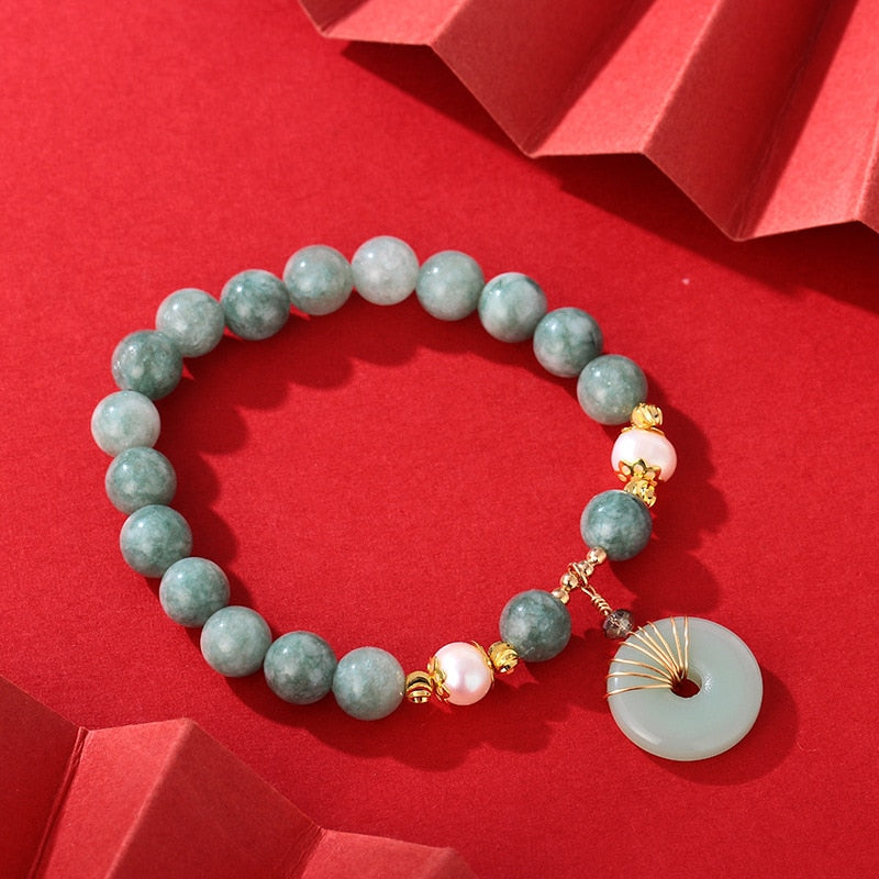 Bracelet sur un élastique
