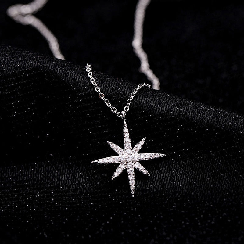 Collier avec motif d'étoile
