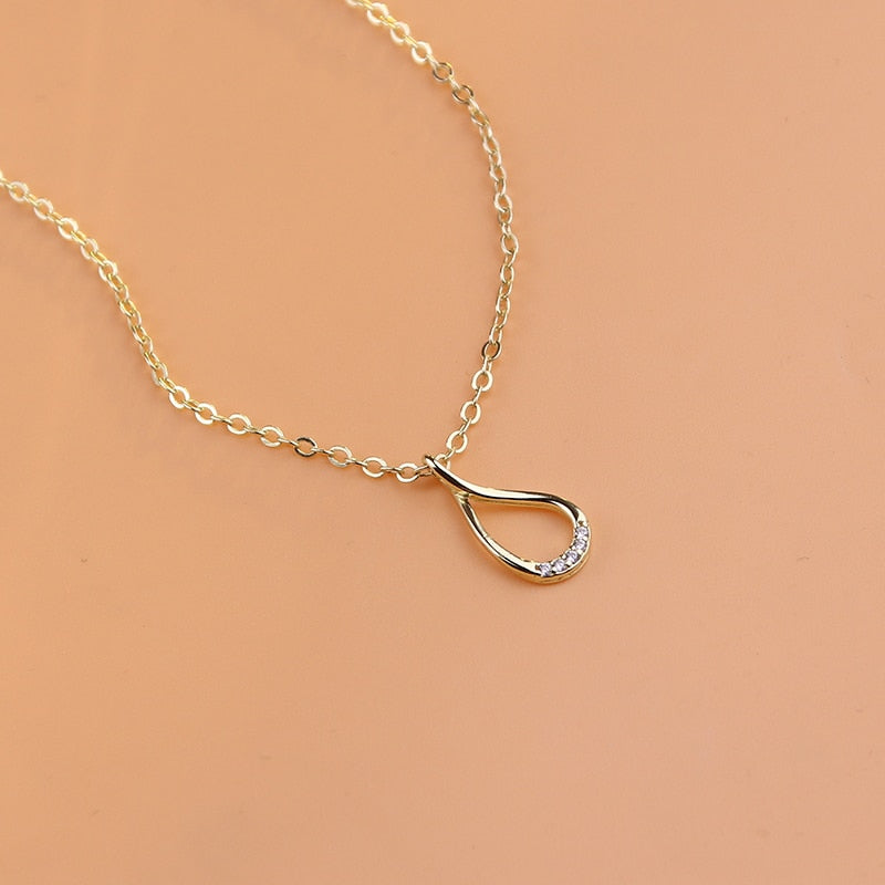Collier larme minimaliste
