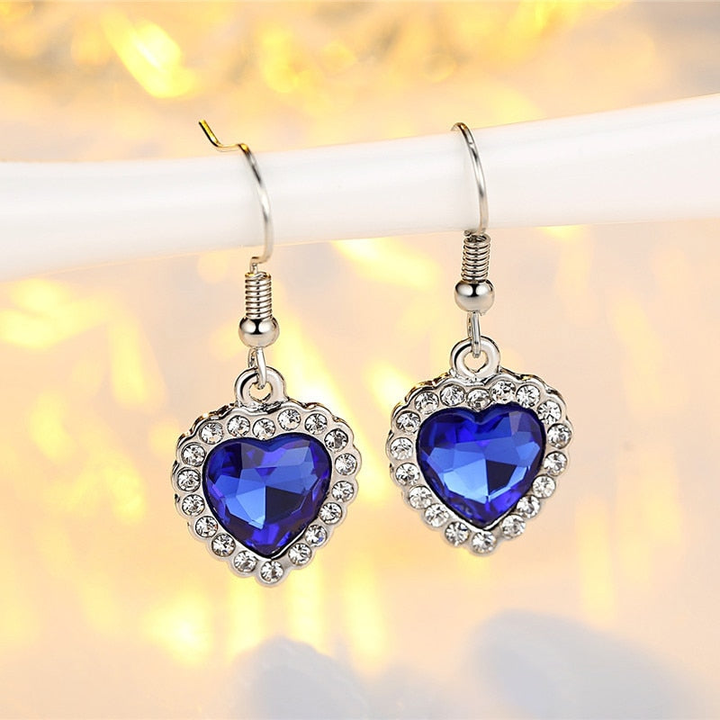 Ensemble de bijoux avec zircons - cœurs